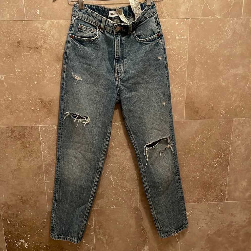 Zara mom jeans / size 2 US